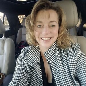 Meet your Posher, Angie